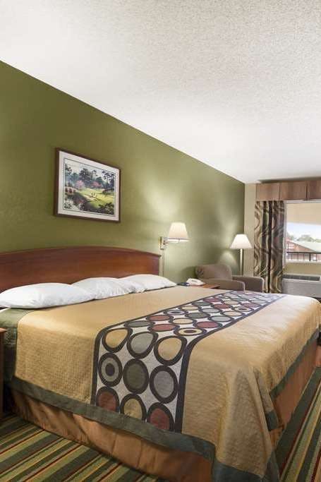 Hotel Super 8 by Wyndham Meridian photo 1