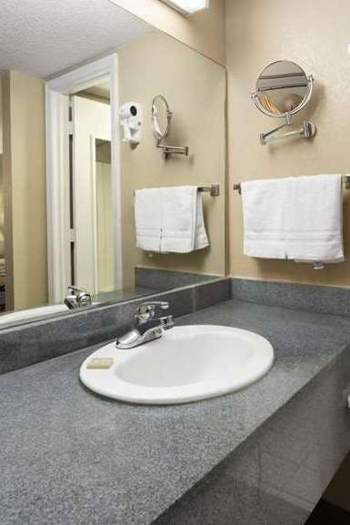 Hotel Super 8 by Wyndham Meridian photo 4