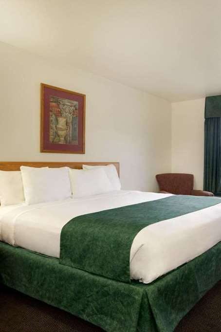 Hotel Travelodge Alpine photo 1