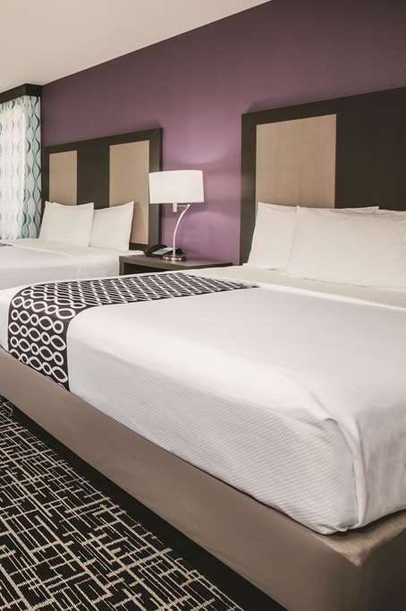 Hotel La Quinta Inn & Suites by Wyndham Dallas - Richardson photo 2