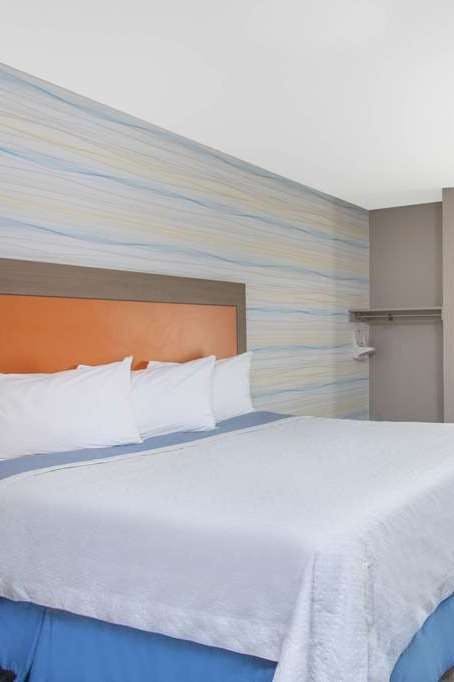 Hotel Days Inn by Wyndham Lanham Washington DC photo 1