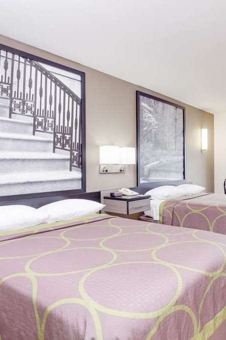 Hotel Super 8 by Wyndham Dalton photo 2