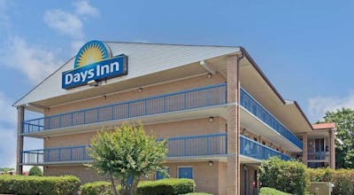 Days Inn by Wyndham Charlotte Northlake