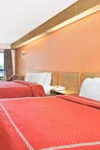 Hotel Days Inn Charlotte Northlake photo 2