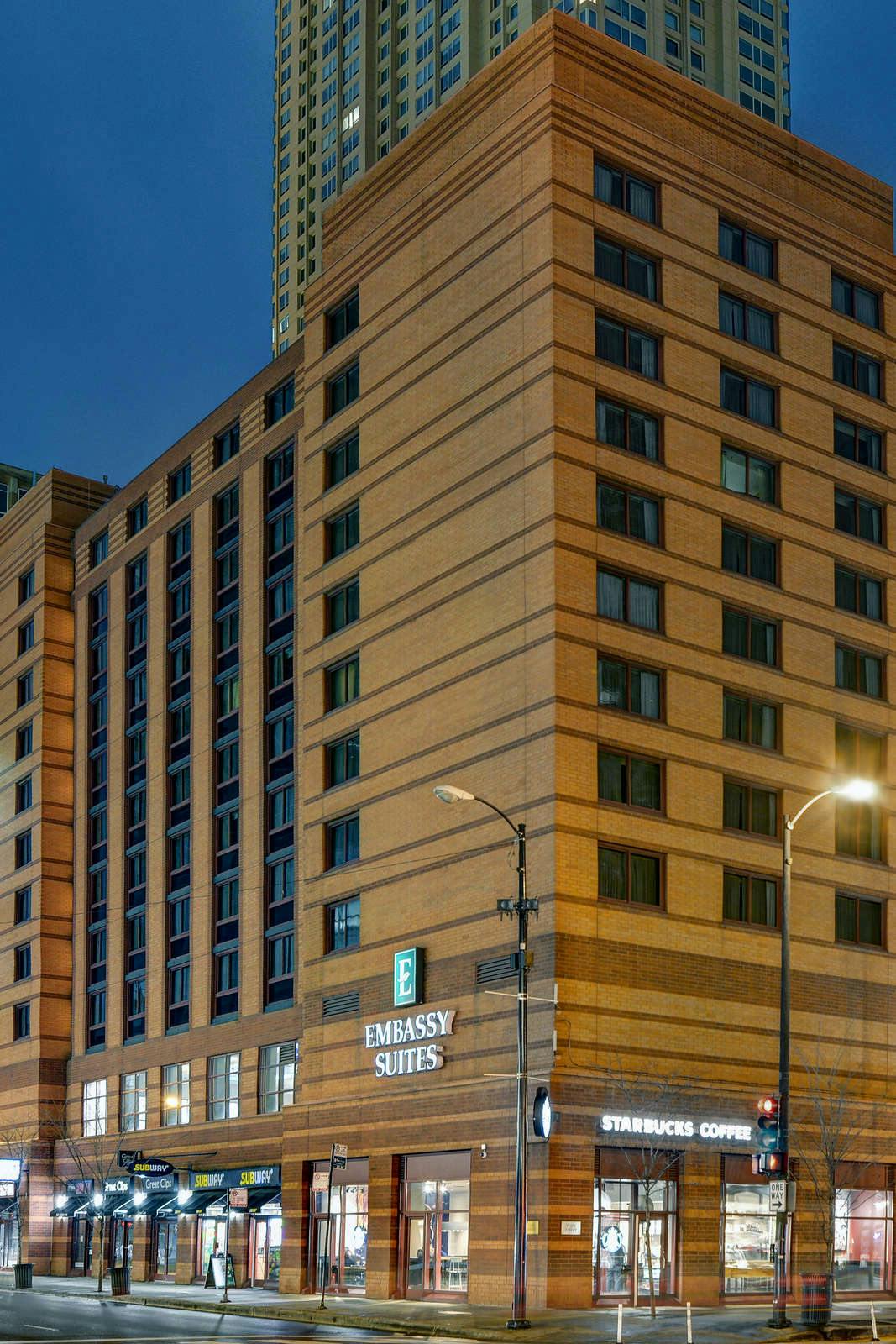 Hotel Embassy Suites by Hilton Chicago Downtown River North photo 1