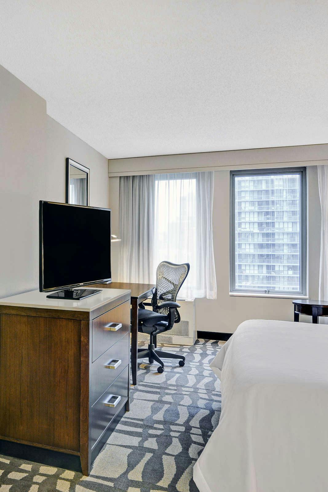 Hotel Embassy Suites by Hilton Chicago Downtown River North photo 5