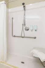 Hotel Super 8 Windsor NS photo 5