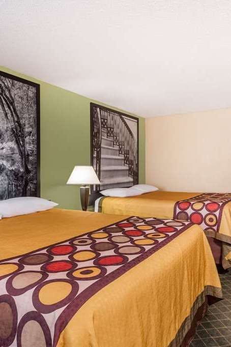 Hotel Super 8 by Wyndham Macon West photo 2