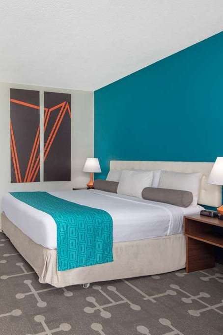 Hotel Howard Johnson by Wyndham Athens photo 2