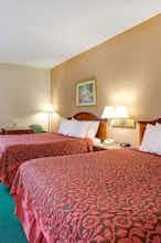 Hotel Days Inn Suites Louisville SW photo 2