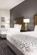 Hotel LQ by Wyndham Mercedes Outlet photo 2