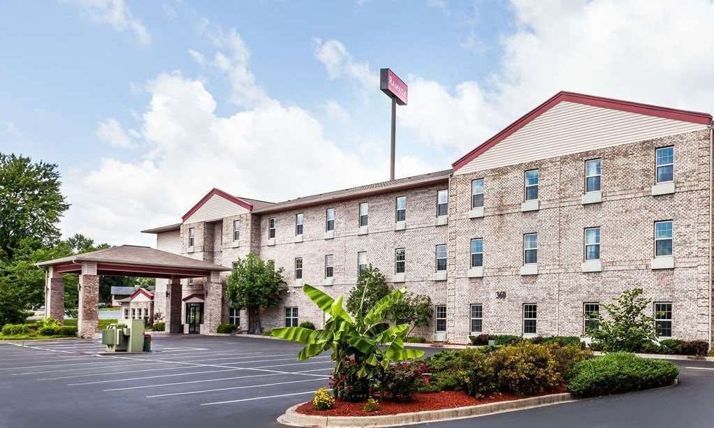 Ramada by Wyndham Sellersburg/Louisville North