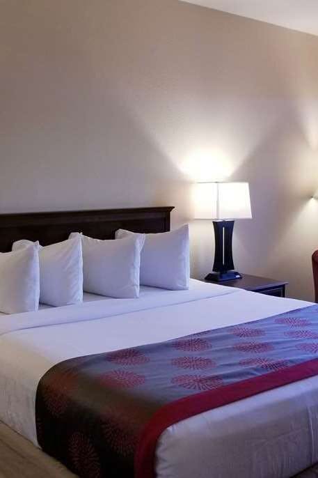 Hotel Ramada by Wyndham Sellersburg/Louisville North photo 2