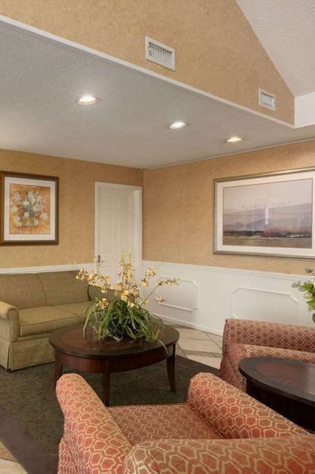 Hotel Baymont by Wyndham Gaffney photo 5