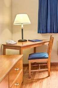 Hotel Super 8 by Wyndham Mahwah photo 3