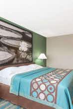 Hotel Super 8 by Wyndham Greencastle photo 1