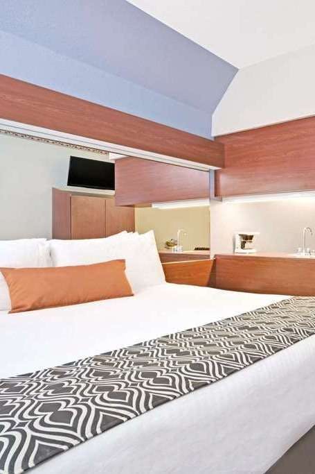 Hotel Microtel Inn & Suites by Wyndham Urbandale/Des Moines photo 1