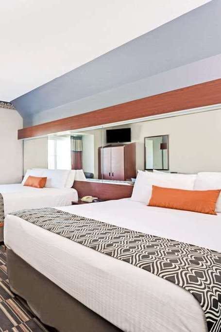 Hotel Microtel Inn & Suites by Wyndham Urbandale/Des Moines photo 2