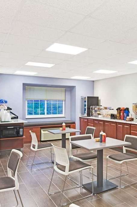 Hotel Microtel Inn & Suites by Wyndham Urbandale/Des Moines photo 5