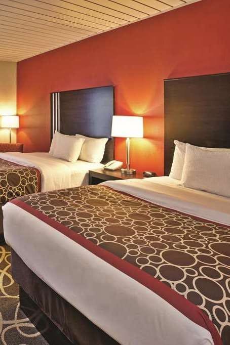 Hotel La Quinta Inn & Suites by Wyndham Elkview - Charleston NE photo 2