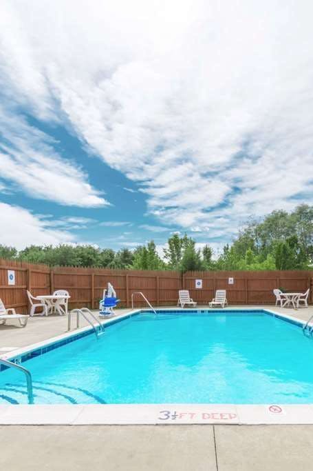 Hotel Super 8 by Wyndham Georgetown photo 5