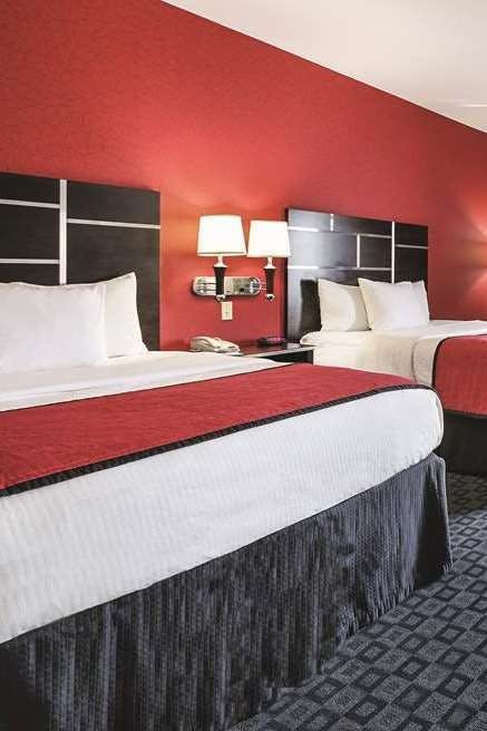 Hotel La Quinta Inn & Suites by Wyndham Dallas - Hutchins photo 2