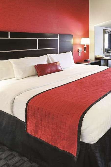 Hotel La Quinta Inn & Suites by Wyndham Dallas - Hutchins photo 1