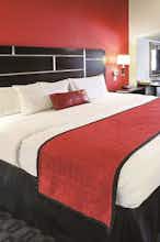 Hotel La Quinta Inn Ste Hutchins photo 1