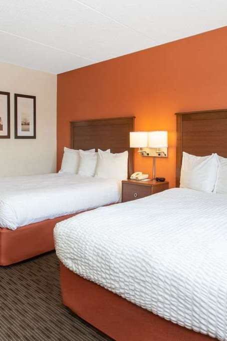 Hotel AmericInn by Wyndham Calumet photo 1