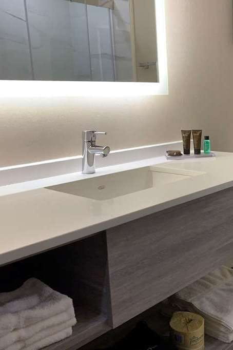 Hotel Wingate Kanata West Ottawa photo 4