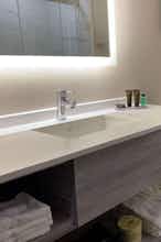Hotel Wingate Kanata West Ottawa photo 4
