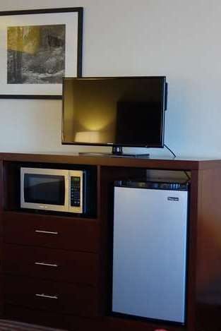 Hotel Ramada by Wyndham Sacramento photo 4