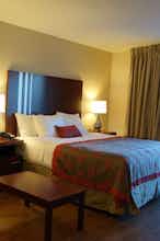 Hotel Ramada by Wyndham Sacramento photo 1