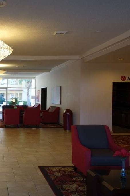 Hotel Ramada by Wyndham Sacramento photo 5
