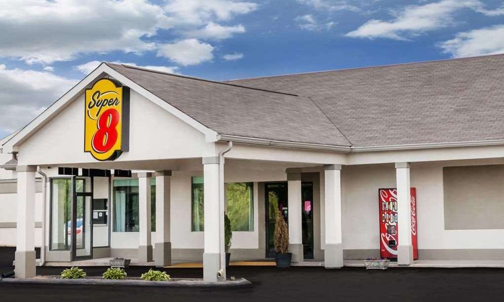 Super 8 - Monteagle TN