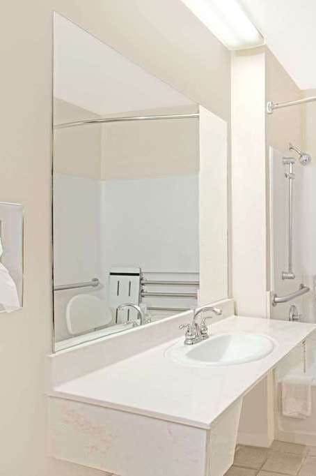 Hotel Days Inn Fredericksburg photo 5