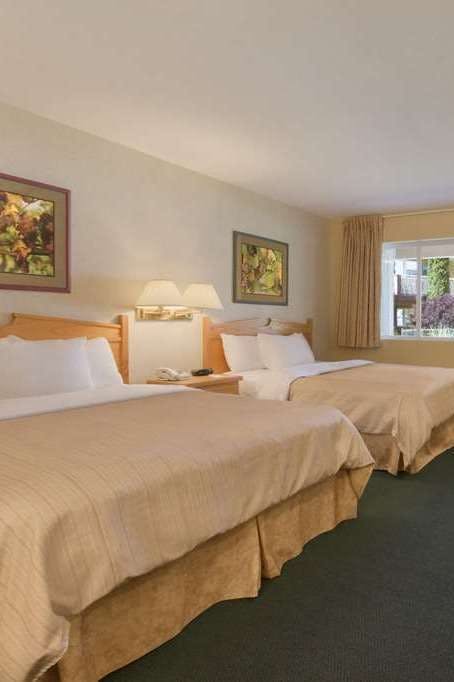 Hotel Days Inn by Wyndham Penticton Conference Centre photo 2