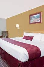 Hotel Ramada Richland Center photo 1