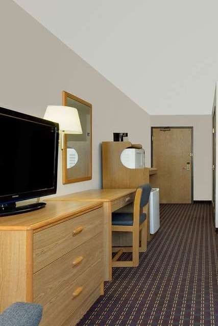 Hotel Ramada by Wyndham Richland Center photo 5