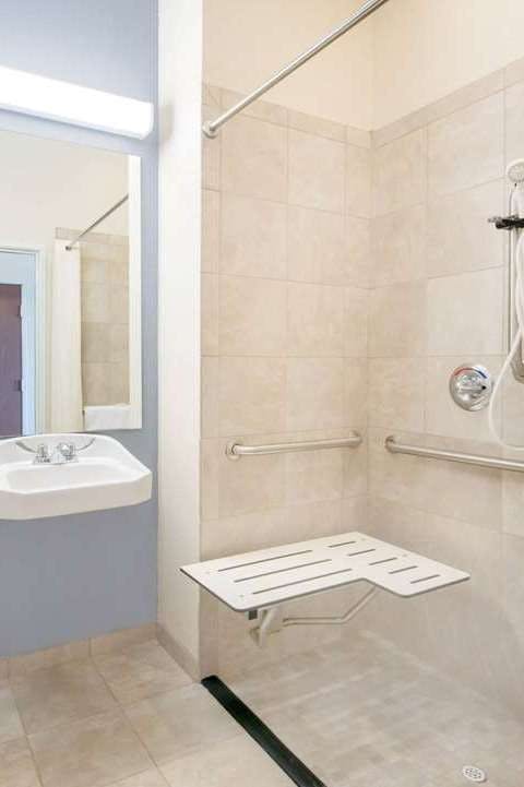 Hotel Microtel Inn & Suites by Wyndham Stanley photo 4