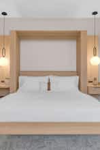 Hotel The St. Laurent Guest Rooms photo 1