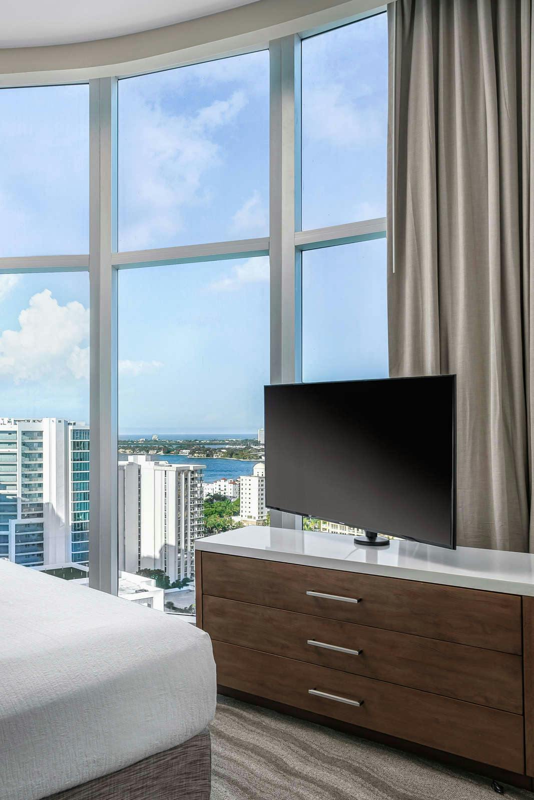 Hotel Embassy Suites by Hilton Sarasota, FL photo 5