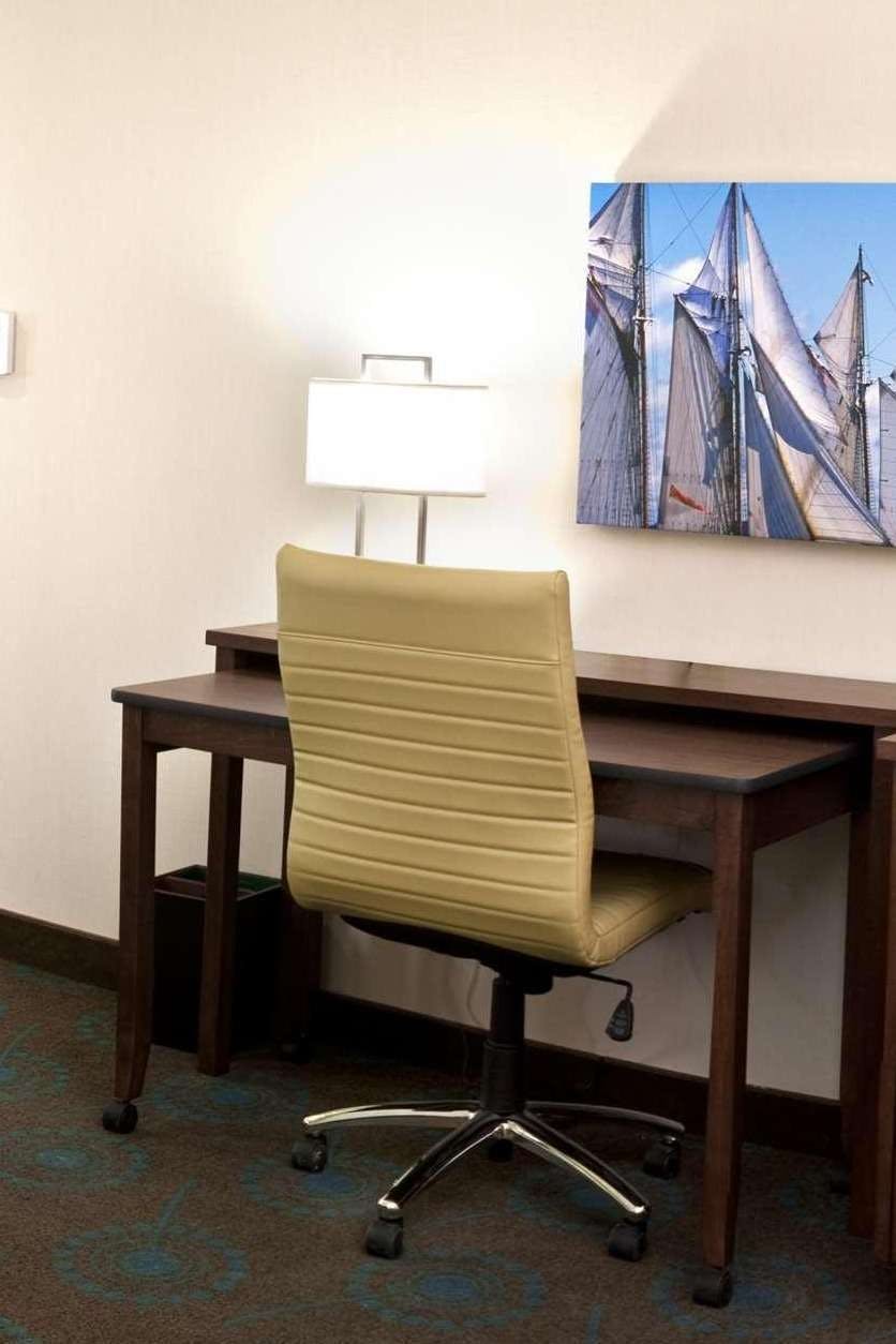 Hotel Hampton Inn by Hilton Halifax Downtown photo 1