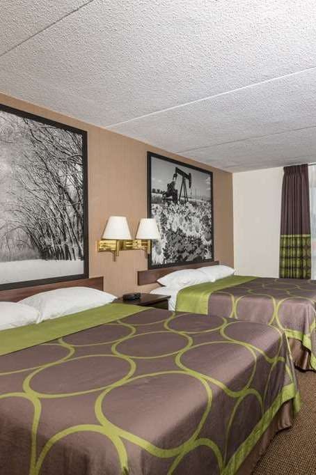Hotel Super 8 Edson photo 2