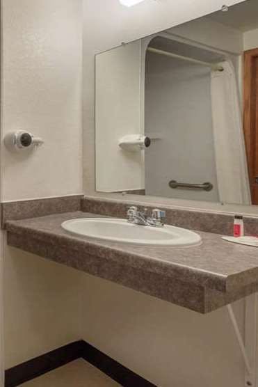 Hotel Super 8 by Wyndham Hill City/Mt Rushmore/ Area photo 4