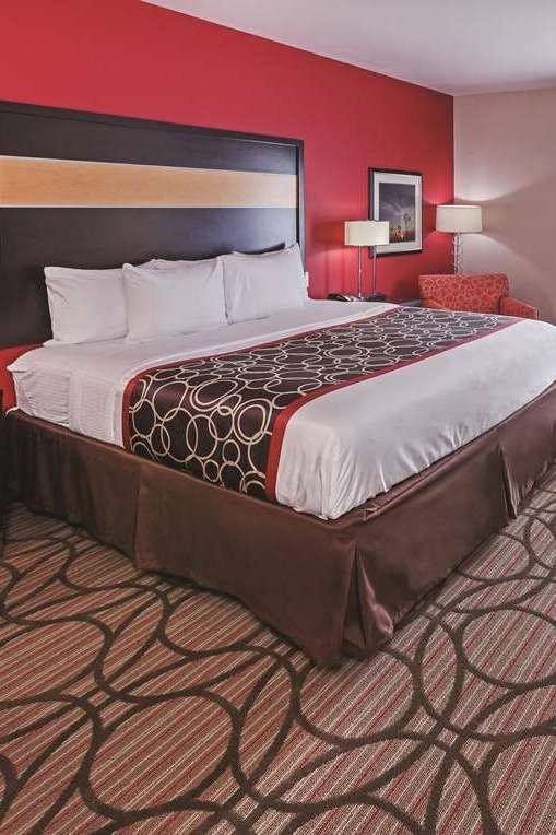 Hotel La Quinta Inn & Suites by Wyndham Wichita Falls - MSU Area photo 1