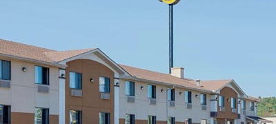 Super 8 Ripley WV