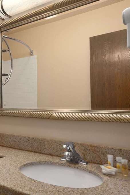 Hotel Days Inn by Wyndham Keene NH photo 4