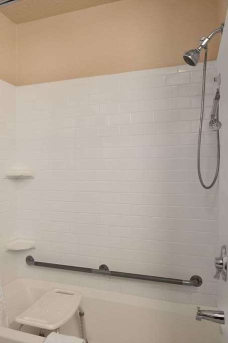 Hotel Days Inn by Wyndham Keene NH photo 5