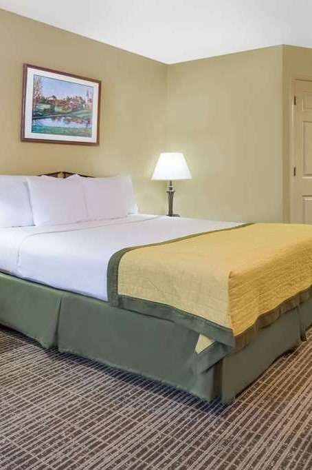 Hotel Baymont by Wyndham Thomasville photo 1